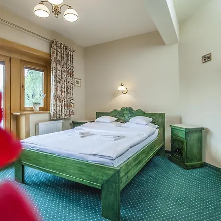 Zakopiański Dwór Pensjonat 3*