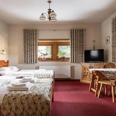 Zakopianski Dwor بيت ضيافة 3*