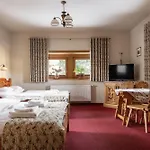 Zakopianski Dwor ゲストハウス 3*