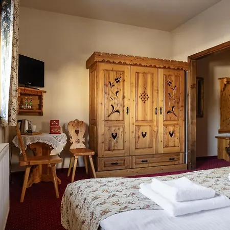 Zakopiański Dwór Pensión 3*