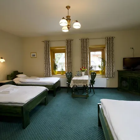 Πανσιόν Zakopianski Dwor 3*